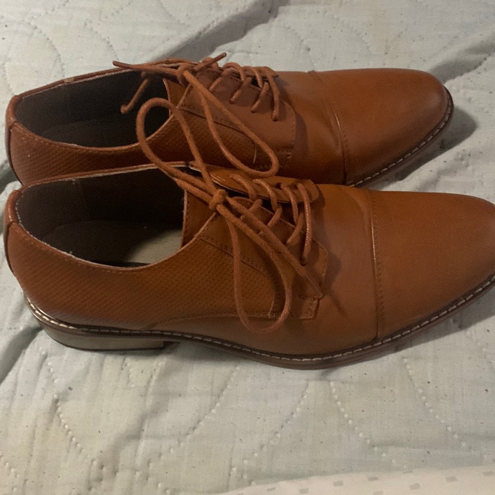 Dress shoes